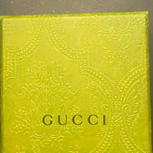 Gucci. .925 Sterling Silver logo heart bracelet. NWT. Size 18 - Picture 7 of 9